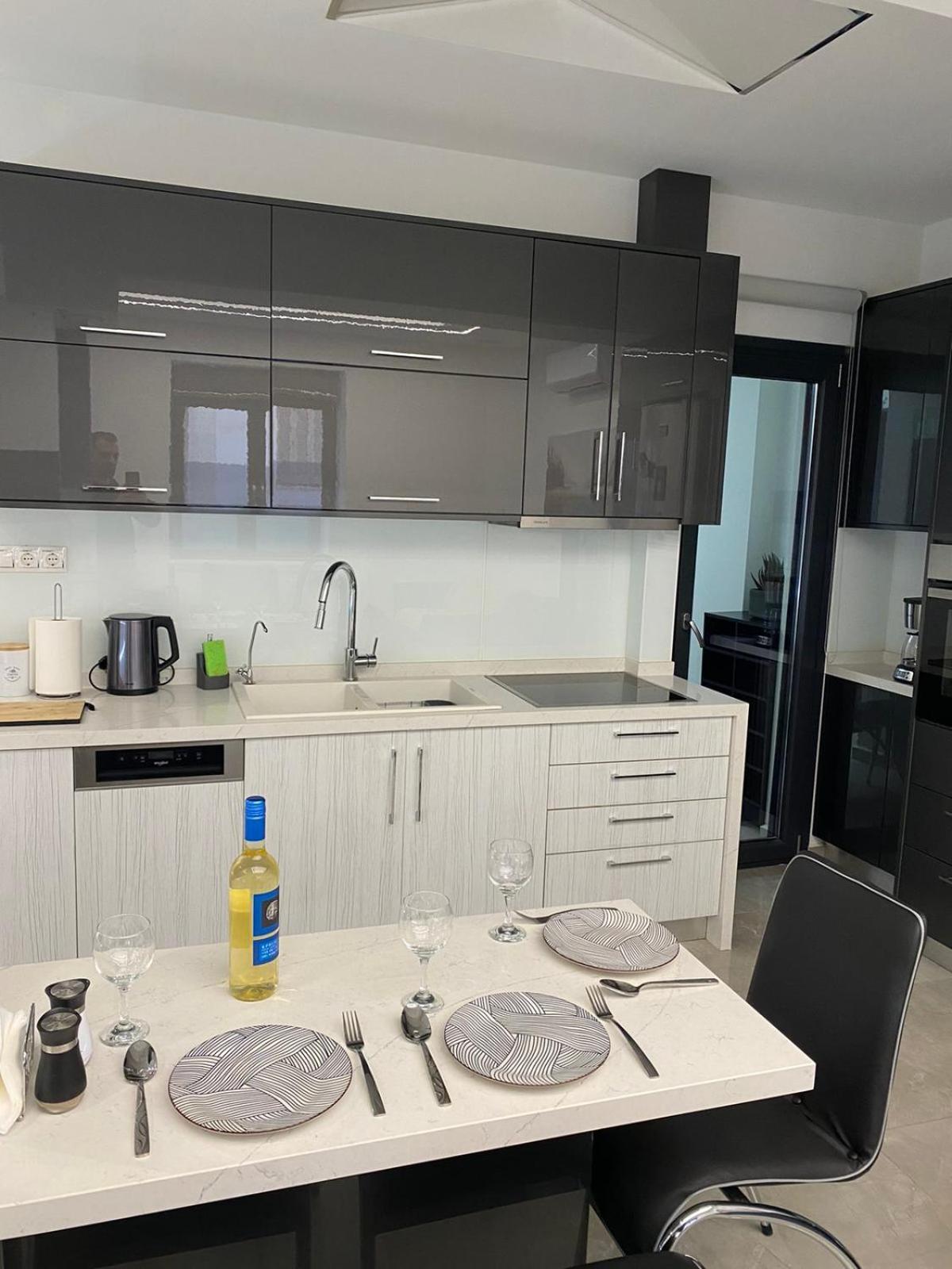 Ivory Style Maisonette Near Downtown Villa Ираклио Екстериор снимка